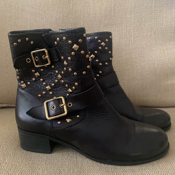 ✨HP✨ Inc International Concepts Ankle Boots Black Leather Gold Accents Size 8 - Picture 1 of 7